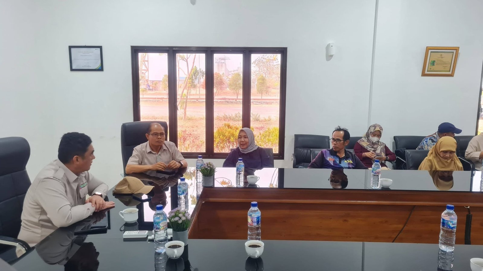Pembahasan dukungan terhadap pengembangan komoditas tebu sebagai bagian dari upaya mendukung swasembada gula nasional.
