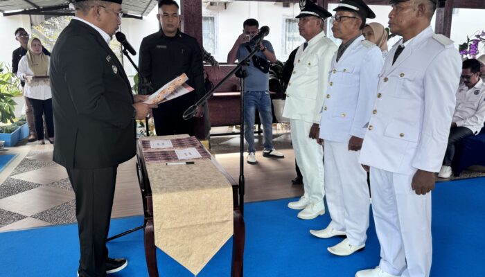 Ir H Burhanuddin Lantik Tiga Pj Kades