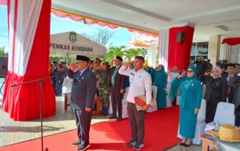 Harkitnas Bupati Bombana Tanamkan Tunas Bangsa Demi Kedaulatan Negara