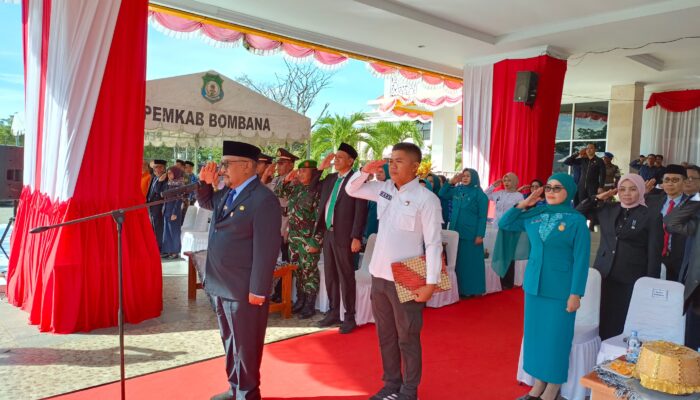 Harkitnas Bupati Bombana Tanamkan Tunas Bangsa Demi Kedaulatan Negara