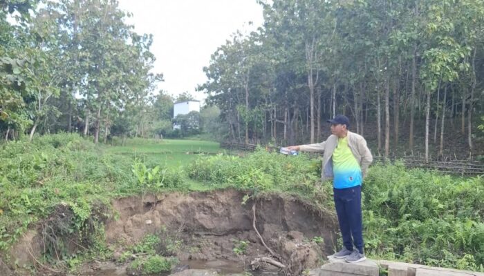 Irigasi Petani Rusak, Ketua DPRD Bombana Sigap Tinjau Lapangan