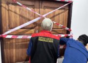 Satu Ruangan Kantor KPU Bombana Disegel Garis Line Kejaksaan RI