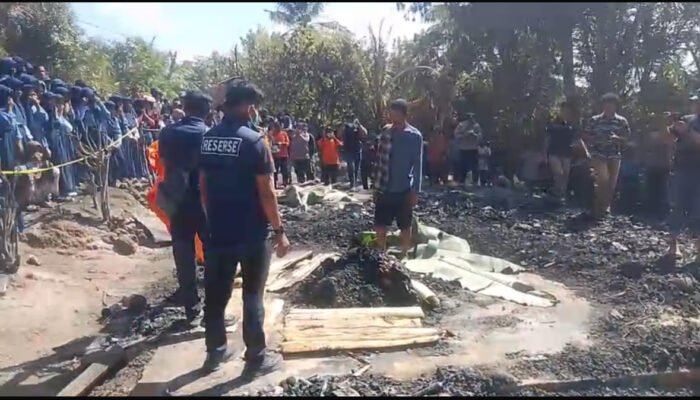 Di Balik Kobaran Api, Tangis Seorang Ayah yang Kehilangan Istri dan Empat Buah Hati